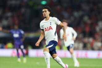 Luca Williams-Barnett of Tottenham Hotspur runs Tottenham Hotspur v Charlton Athletic, EFL Carabao Cup, Second Round, Football, Tottenham Hotspur Stadium, London, UK, 26/08/2026, England - 26 Aug 2026London Tottenham Hotspur Stadium England United Kingdom EDITORIAL USE ONLY No use with unauthorised audio, video, data, fixture lists, club/league logos or live services. Online in-match use limited to 120 images, no video emulation. No use in betting, games or single club/league/player publications. PUBLICATIONxINxGERxSUIxAUTxHUNxGRExMLTxCYPxROUxBULxUAExKSAxCHNxDENxINDxITAxPORxESPxSWExTURxMEXxCOLxVENxPERxECUxBRAxARGxCHIxURUxPARxPANxONLY Copyright: xHanc/WiredxPhotos/Shutterstockx 17118212cl