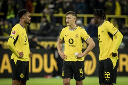 Felix Nmecha, Nico Schlotterbeck und Joane Gadou